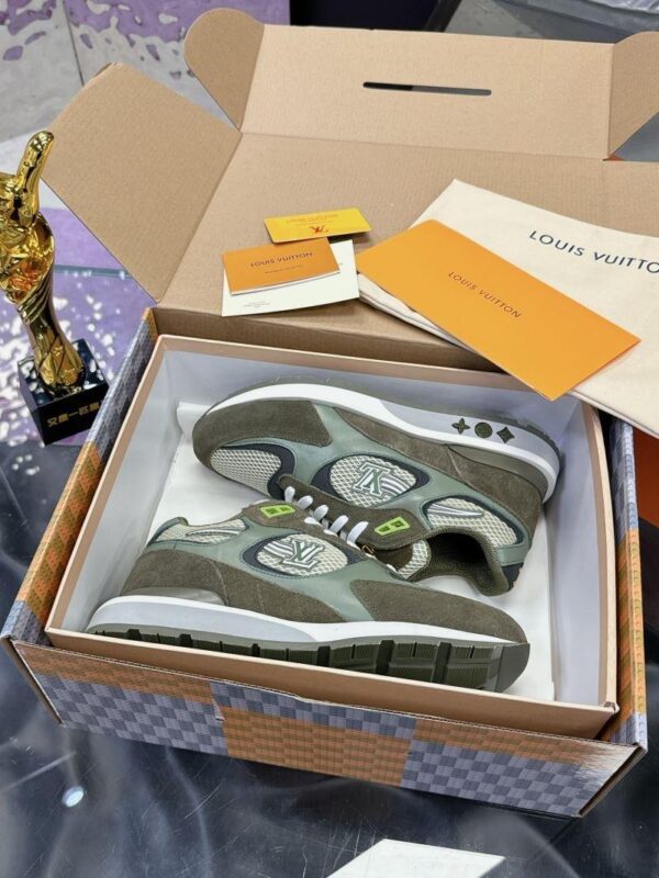 Run Away Sneaker 6045-3288
