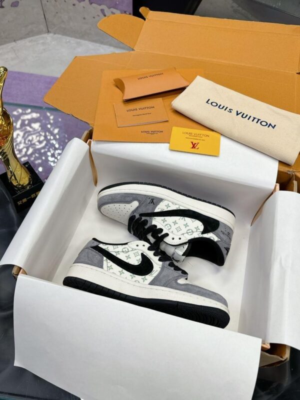 x Nike Shoes 6038-2327