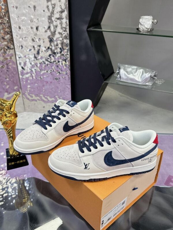 x Nike Shoes 6038-2324 - Image 4