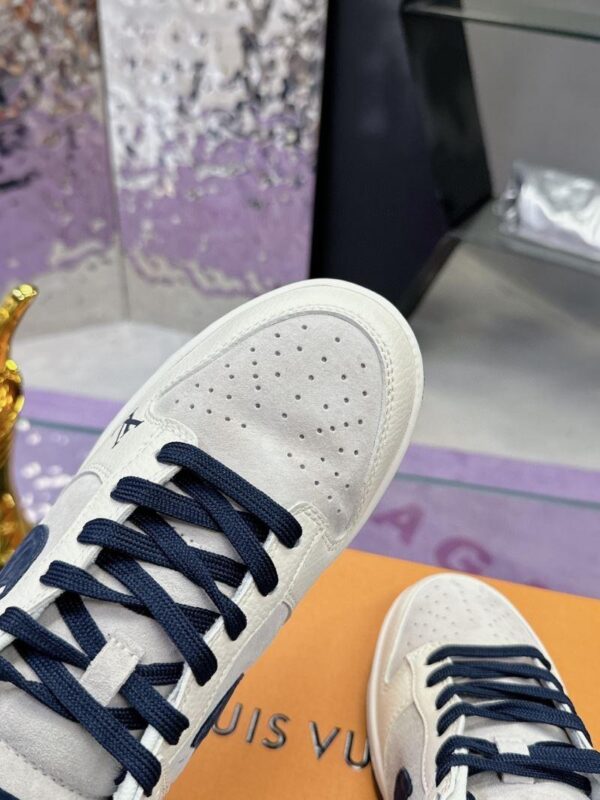 x Nike Shoes 6038-2324 - Image 7