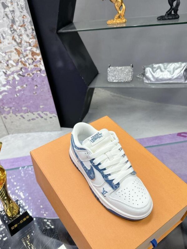 x Nike Shoes 6038-2322 - Image 5