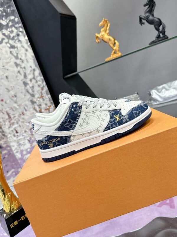 x Nike Shoes 6038-2321 - Image 3