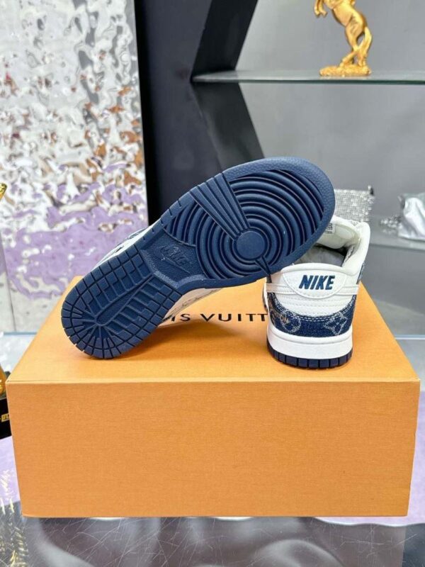 x Nike Shoes 6038-2321 - Image 8