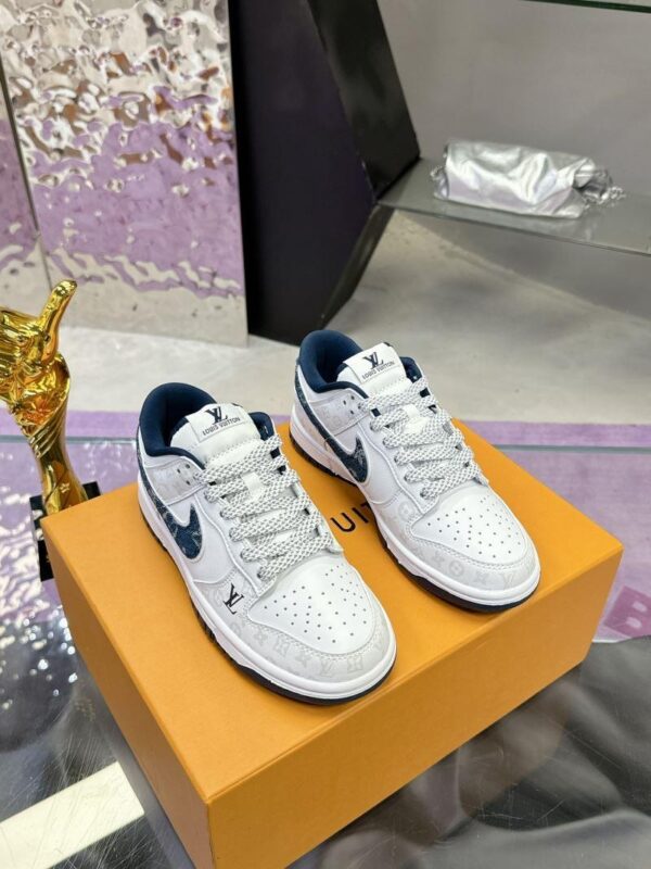 x Nike Shoes 6038-2319 - Image 2