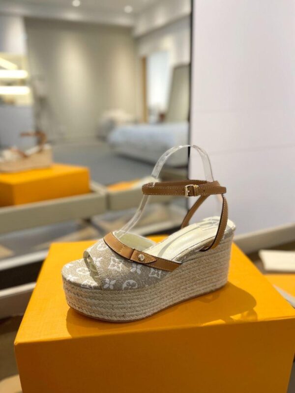 Sandals 6047-2844