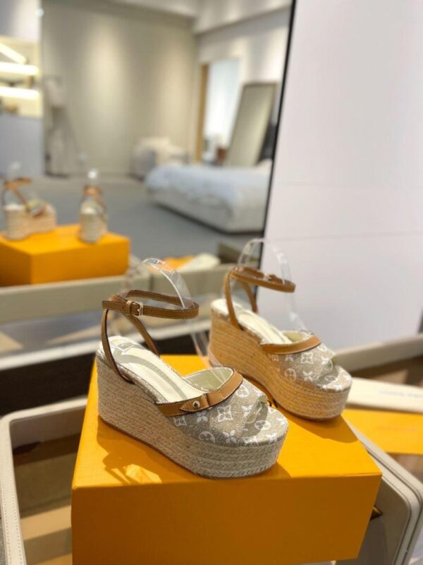 Sandals 6047-2844 - Image 2