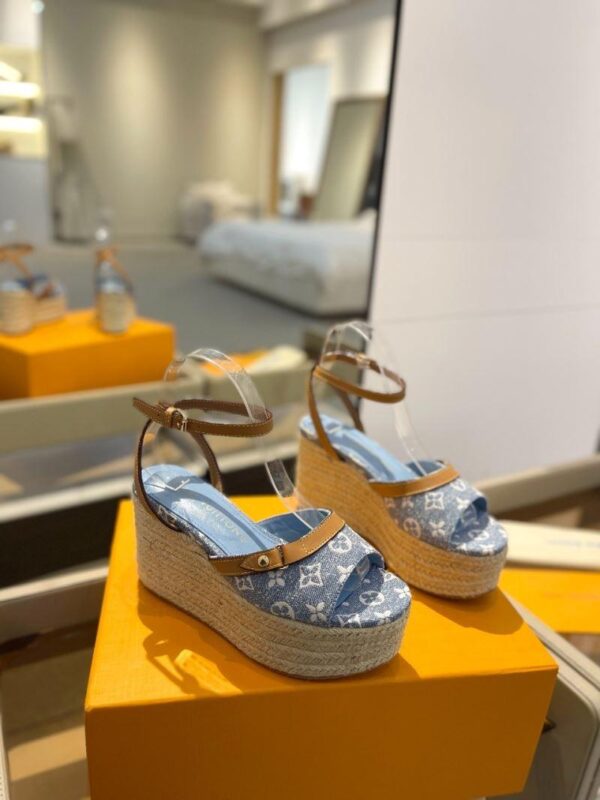 Sandals 6047-2842 - Image 2