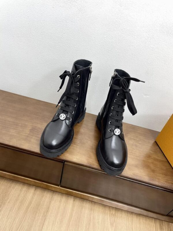 Boots 6045-3259