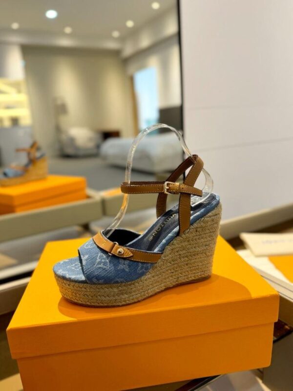 Sandals 6047-2839