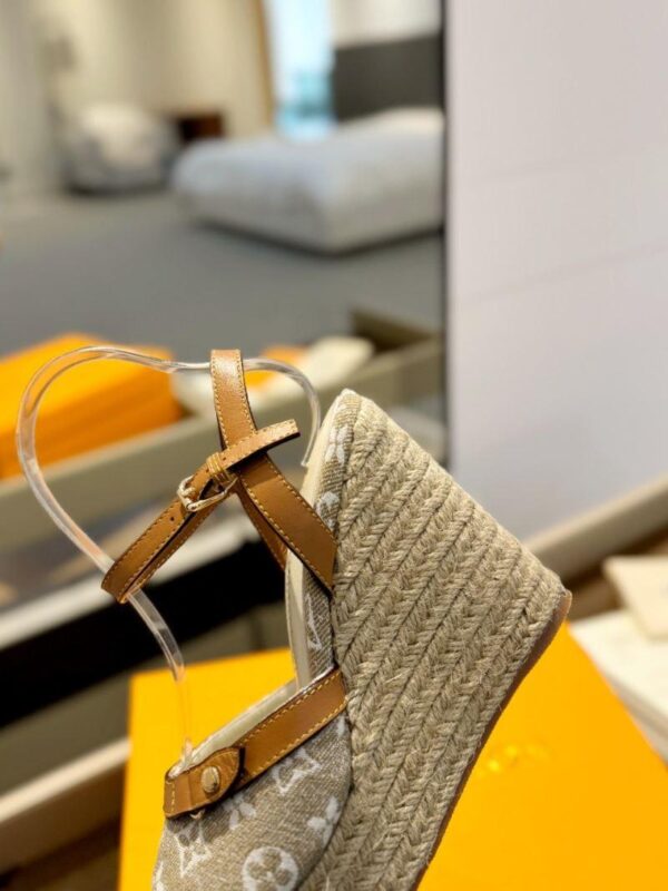 Sandals 6047-2838 - Image 8