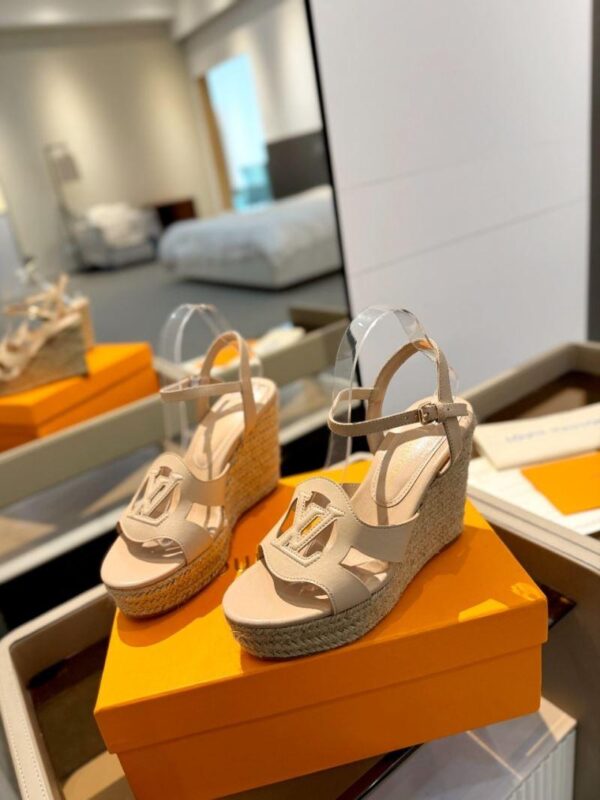Sandals 6047-2832 - Image 3
