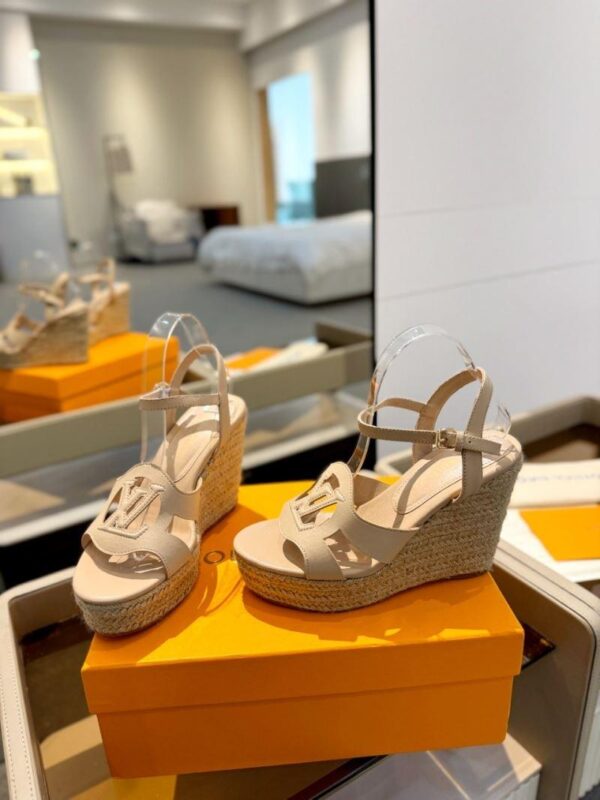 Sandals 6047-2832 - Image 4