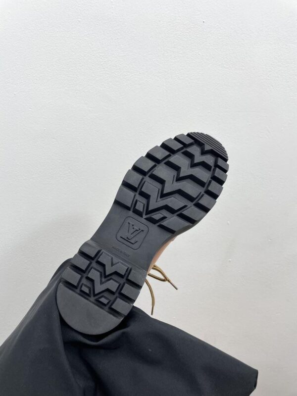 Boots 6045-3252 - Image 2