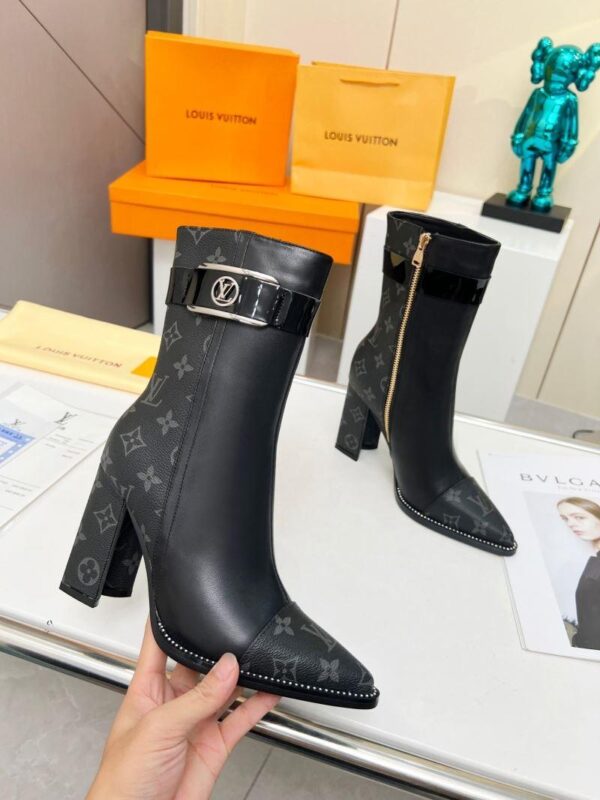 Boots 6045-3250