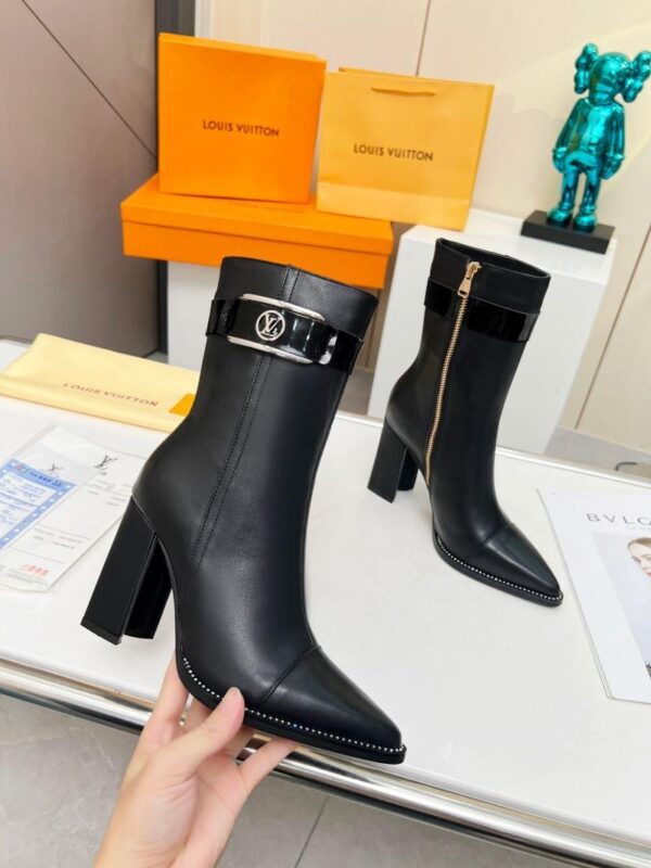 Boots 6045-3249