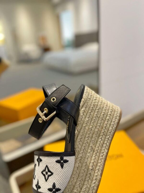 Sandals 6047-2827 - Image 8