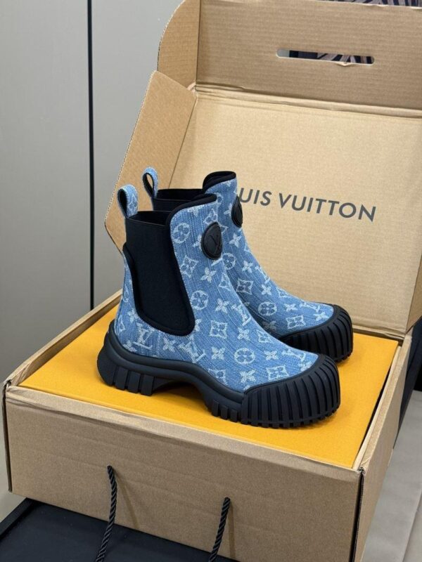 Boots 6045-3157