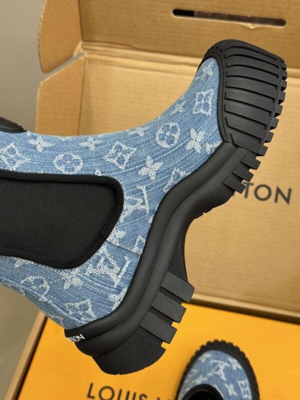 Boots 6045-3157 - Image 8