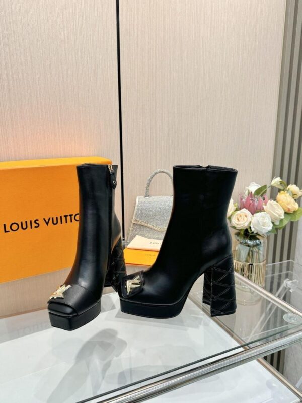 Boots 6045-3117