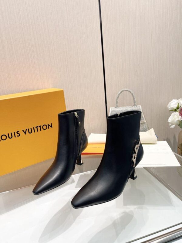 Boots 6045-3111