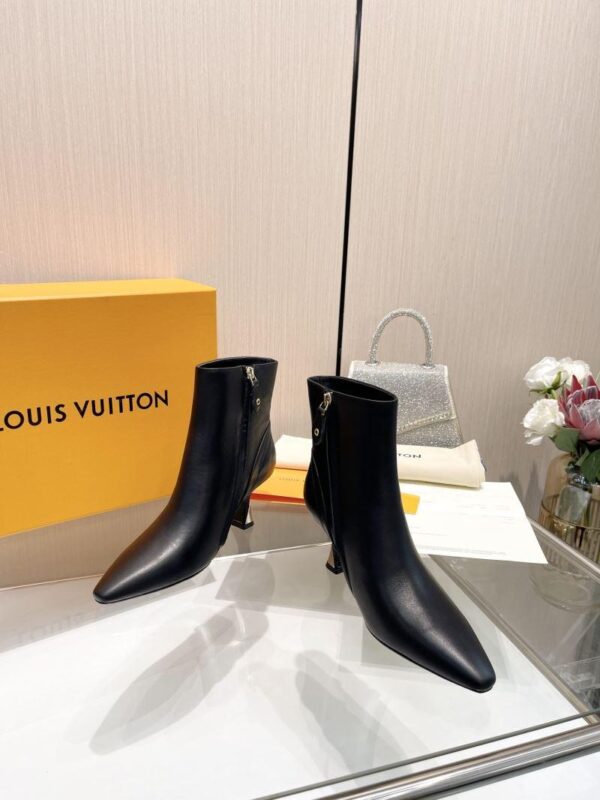 Boots 6045-3111 - Image 2
