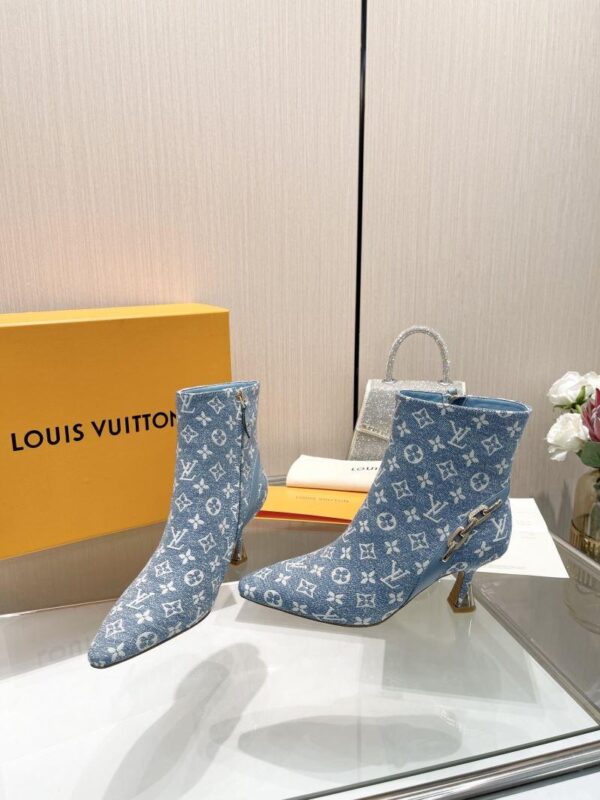Boots 6045-3109