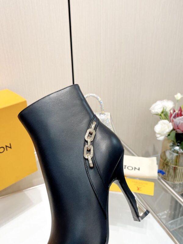 Boots 6045-3102 - Image 2