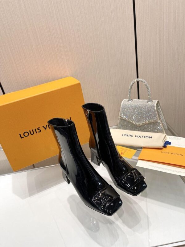 Boots 6045-3101