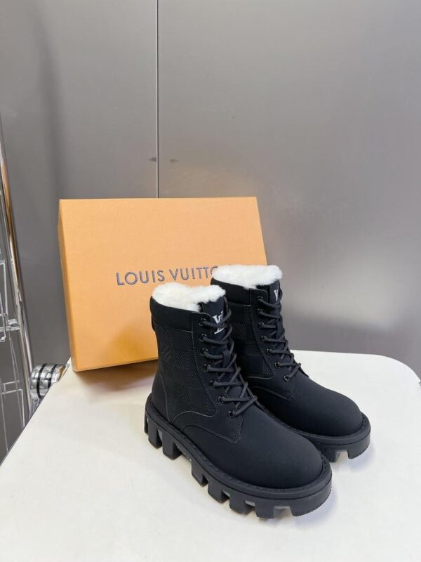 Boots 6047-2582 - Image 2