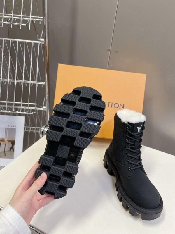 Boots 6047-2582 - Image 9