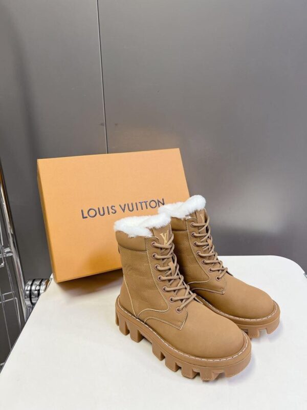 Boots 6047-2581 - Image 2