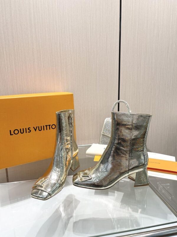Boots 6045-3099