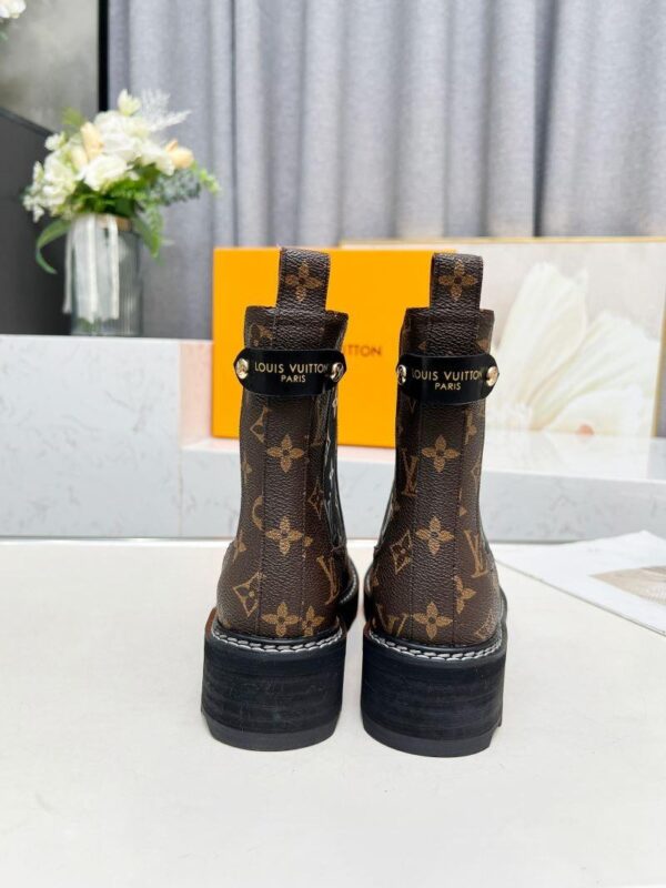 Boots 6047-2580 - Image 9