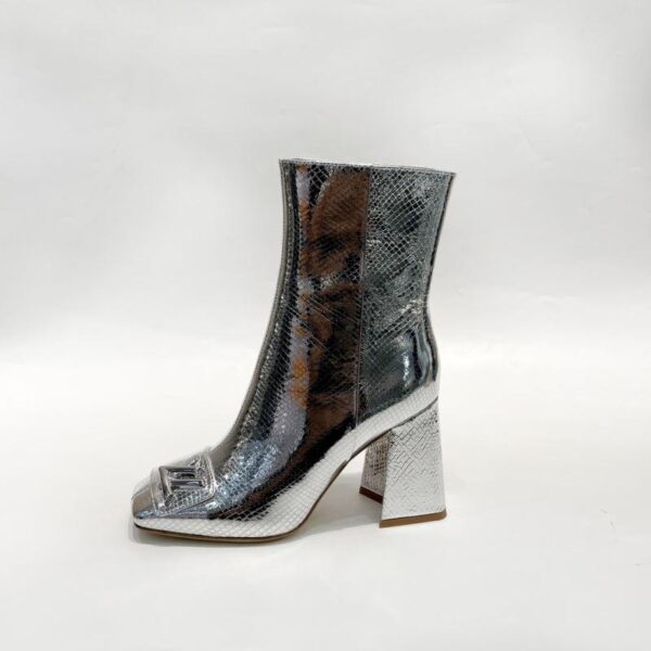 Boots 6045-3091