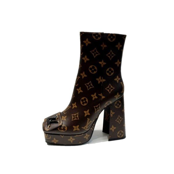 Boots 6045-3085