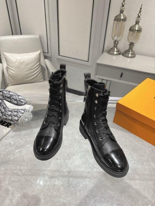 Boots 6047-2574