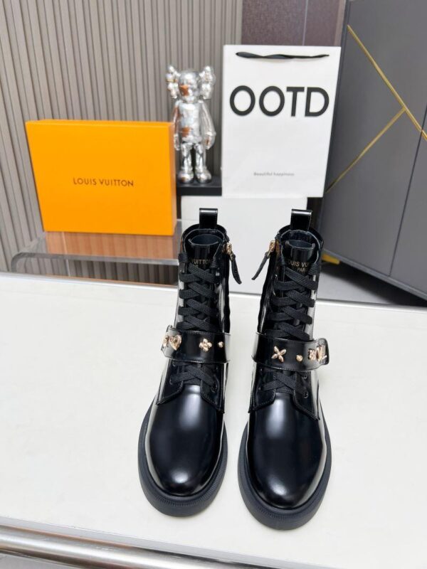 Boots 6047-2571