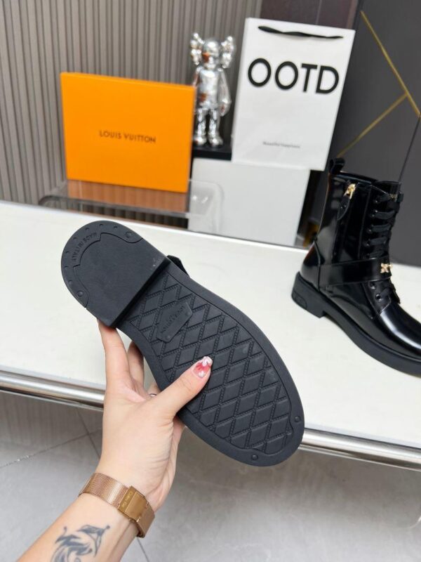 Boots 6047-2571 - Image 9