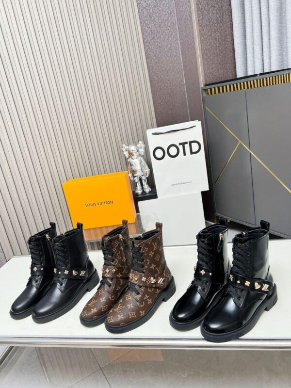 Boots 6047-2570