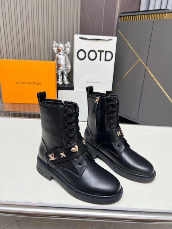 Boots 6047-2570 - Image 2