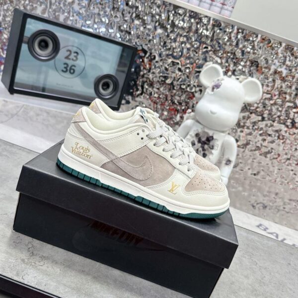 x Nike Shoes 6080-2329 - Image 2