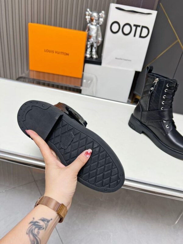 Boots 6047-2568