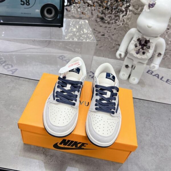 x Nike Shoes 6080-2325
