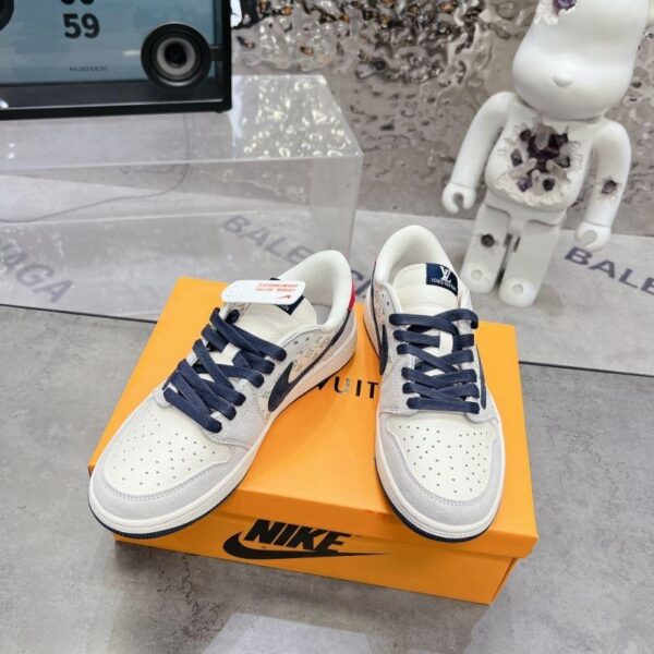 x Nike Shoes 6080-2325 - Image 3