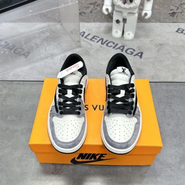 x Nike Shoes 6080-2322