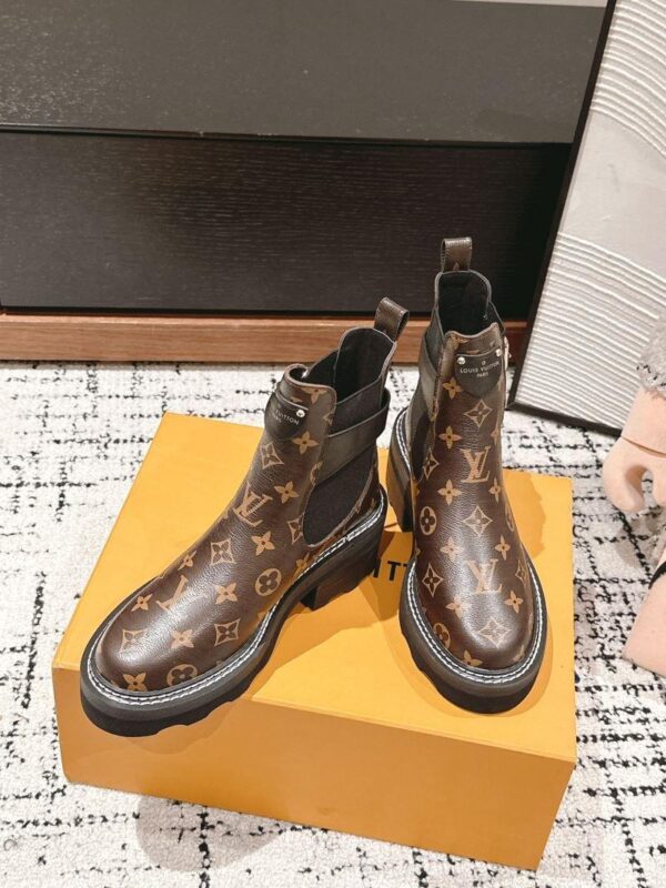 Boots 6047-2496 - Image 2