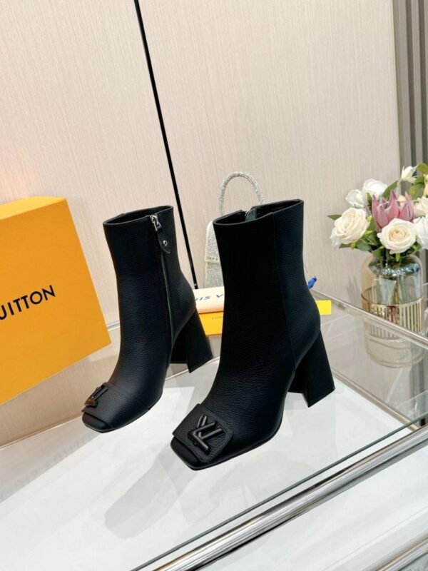Boots 6045-3068 - Image 2