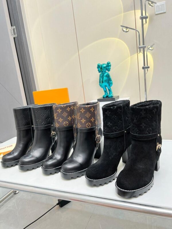 Boots 6045-3061