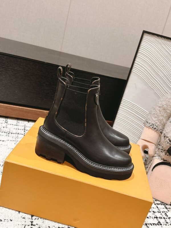 Boots 6047-2494 - Image 4