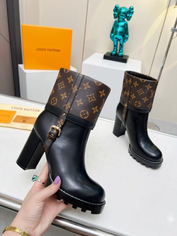 Boots 6045-3060